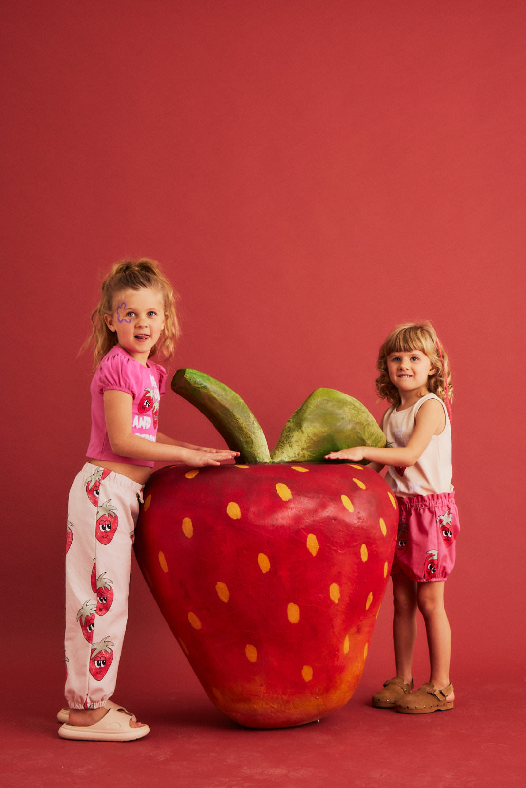 Dear Sophie Strawberry Loose Pants