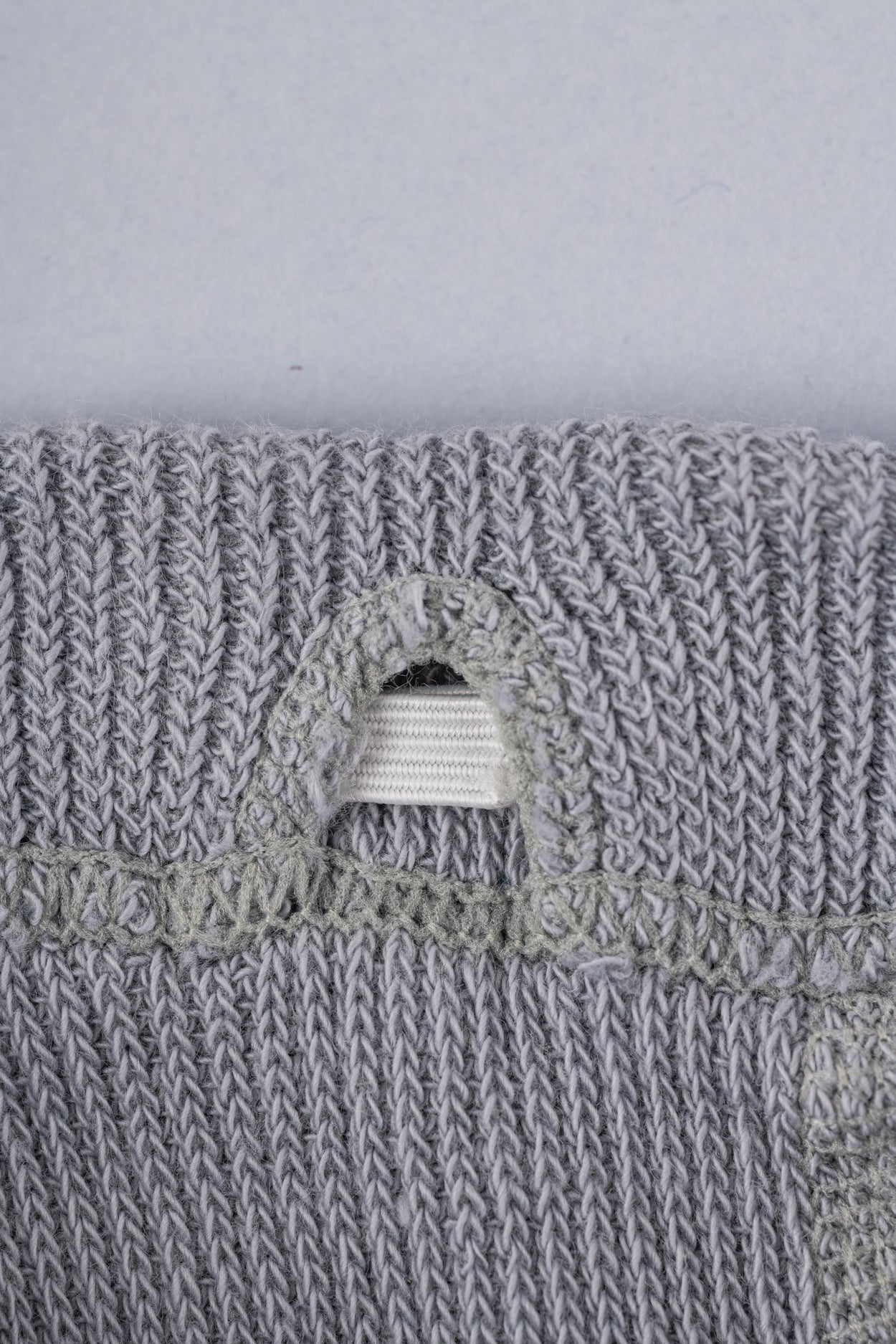 Strumpfhose mit Hosenträgern in grau