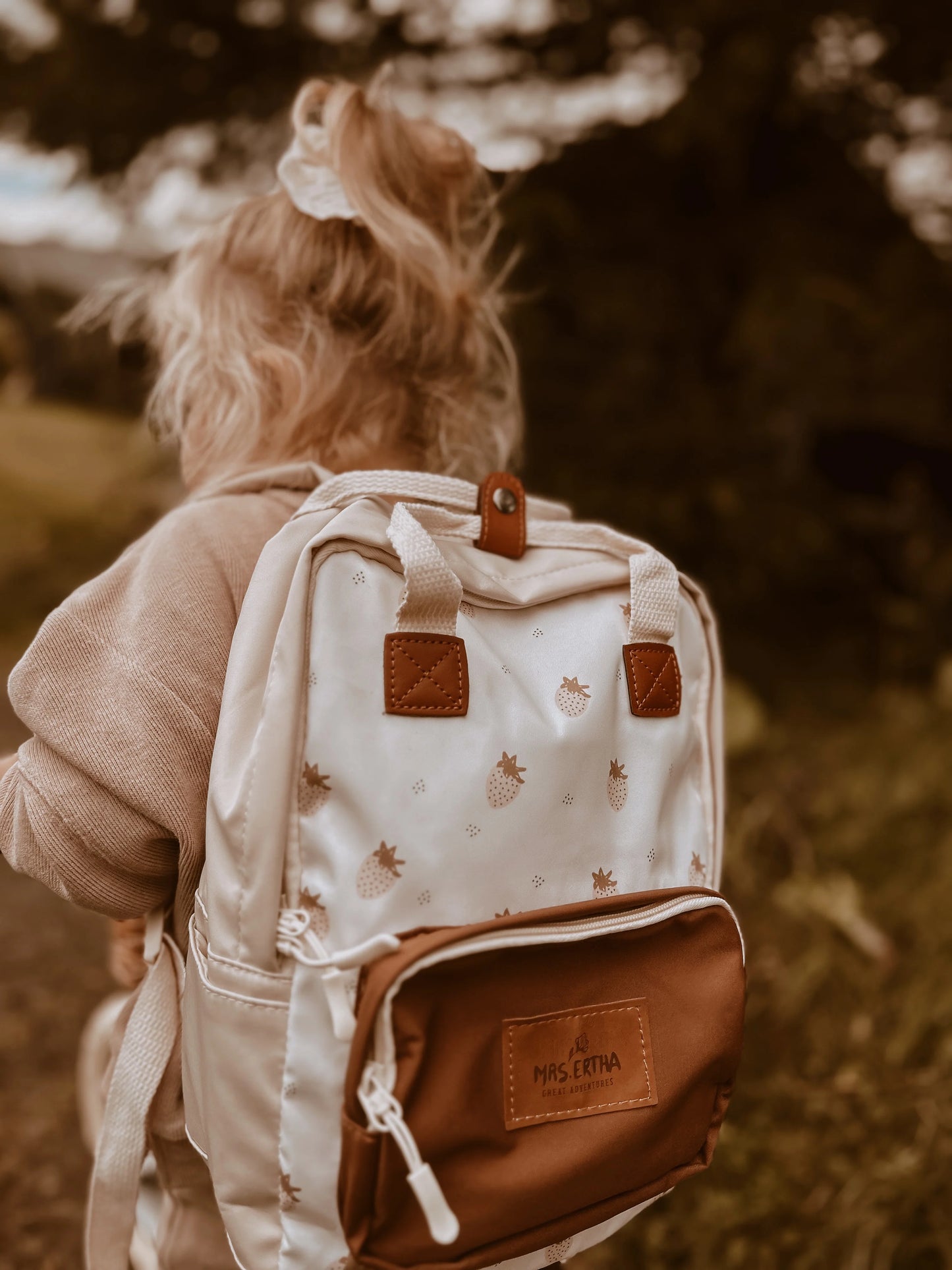Mrs.Ertha Rucksack Stravberries mood