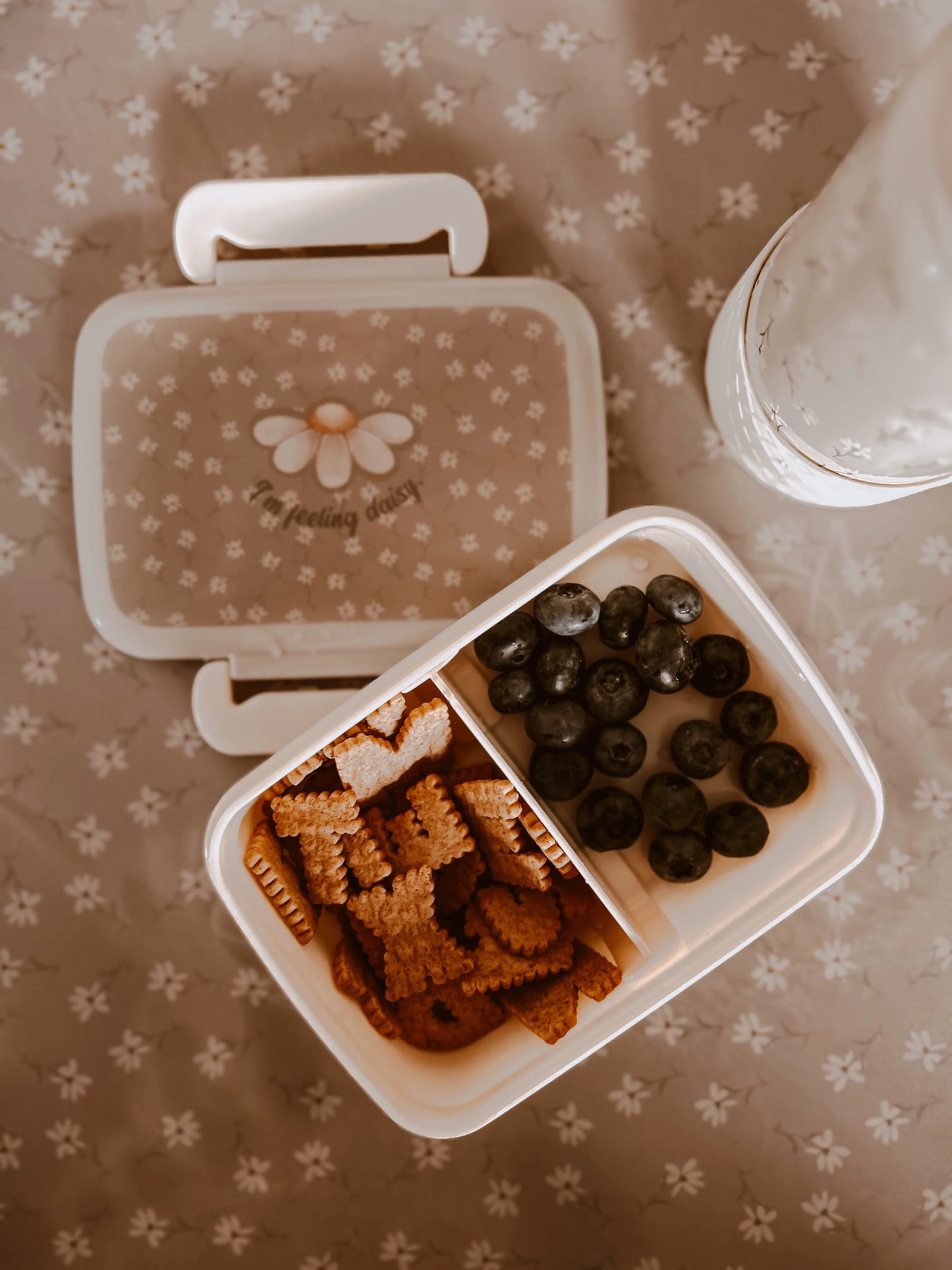 Mrs.Ertha Lunch box - Little Daisys
