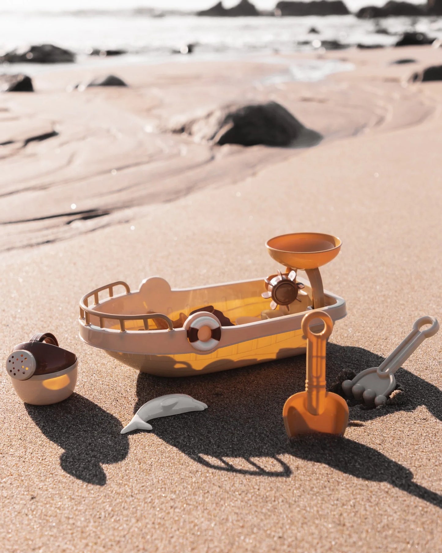 Mrs.Ertha All Aboard Strandset